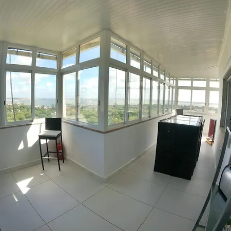 T1 - 1 Renovado, Laranjeiro Apartment Almada