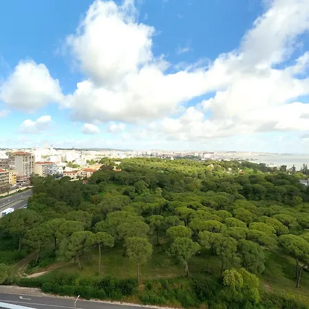 Almada, Renovated T1 1 Apartment, Laranjeiro